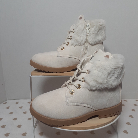 🔥3/$70 *NWOT* FabKids Girls Boots - Picture 4 of 7